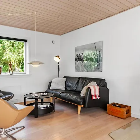 펜션 3 Bedroom Beautiful In