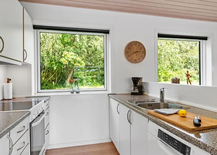 Дом отдыха 3 Bedroom Beautiful In *