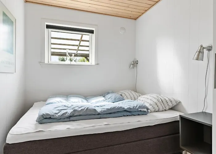 3 Bedroom Beautiful In بيت للعطل